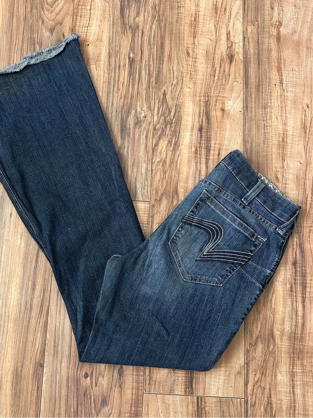 Ariat Dark Indigo Flare Jeans Raw Hem with 4 Button Fly SO CUTE!!! 30 Long x 35